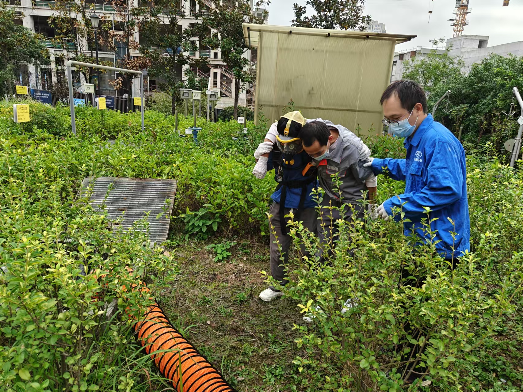 安全第一丨渝北人民医院及公卫中心歌乐山院区项目开展培训及应急演练
