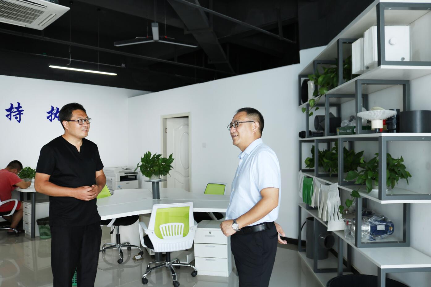 重庆市大渡口区领导莅临十大娱乐彩票平台考察指导