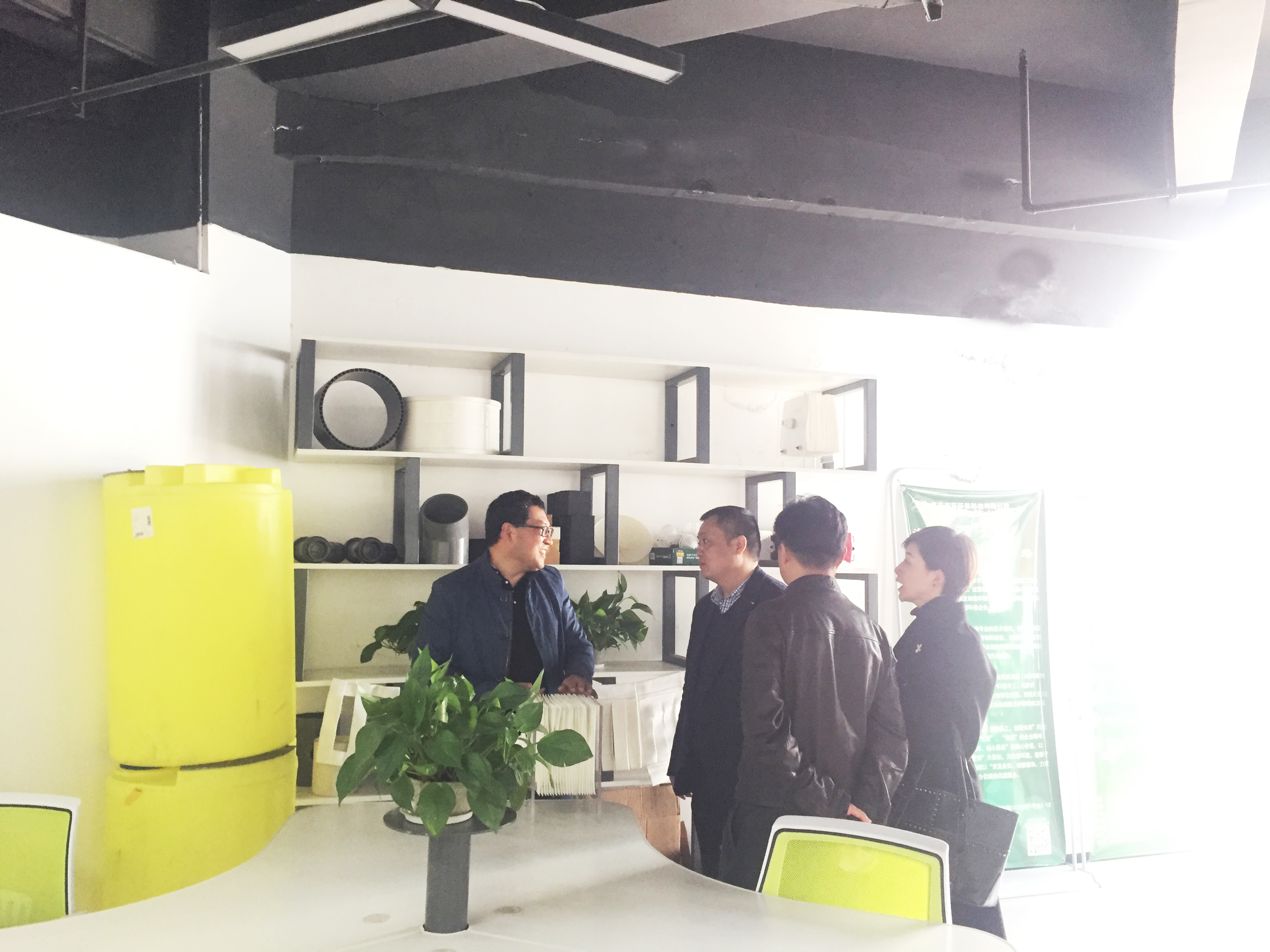 热烈欢迎成都市生态环境局考察团领导与专家十大娱乐彩票平台进行考察